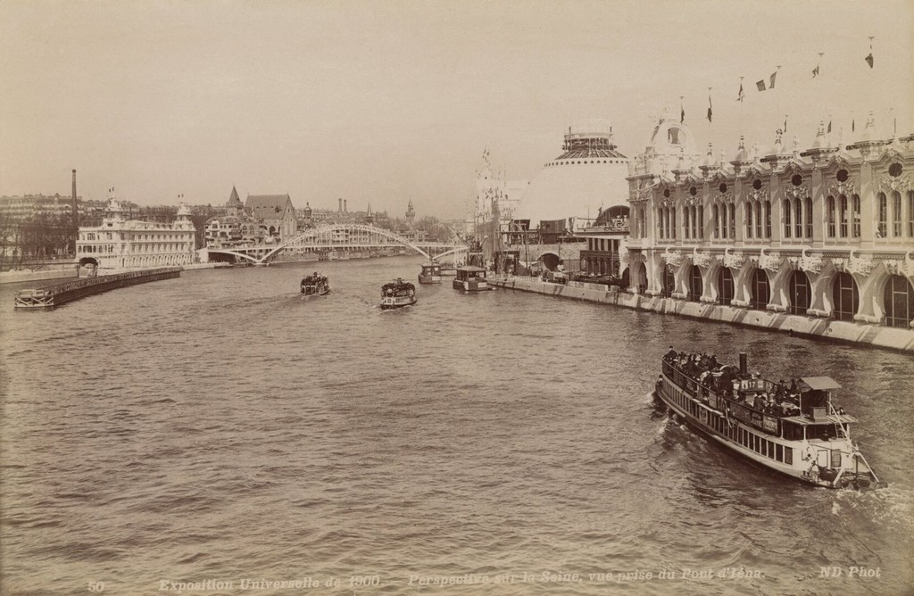 View on Seine from Pont d'Iéna