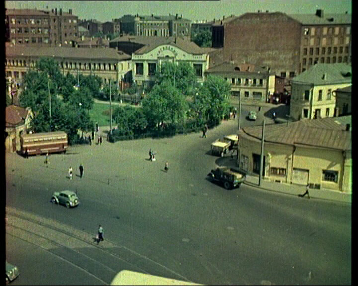2. Вид Таганской площади с угла Гончарной улицы
