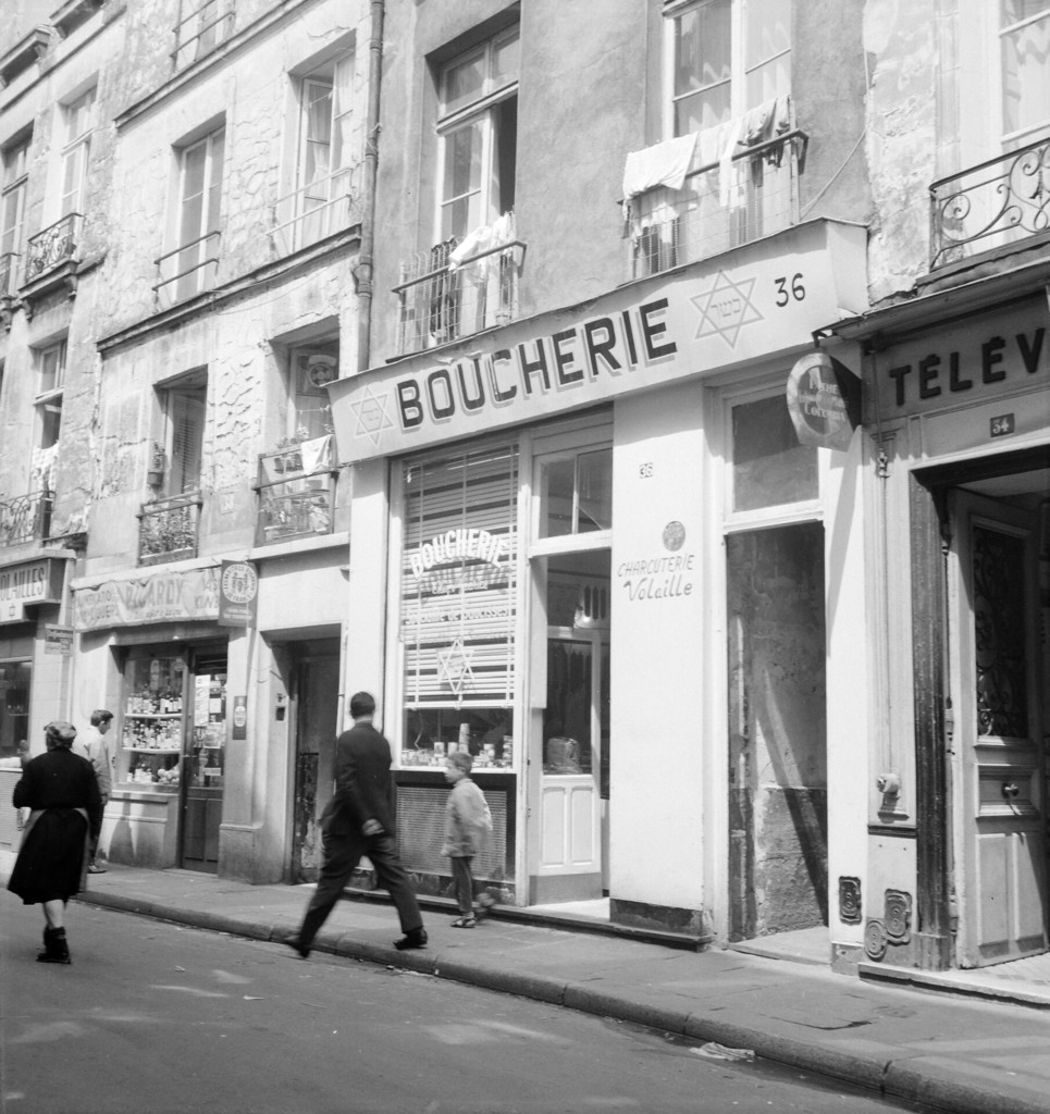 Rue des Rosiers. Boucherie