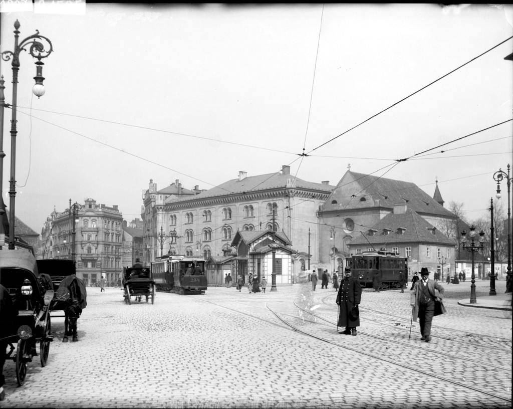 Pohled na Josefské náměstí (dnes náměstí Republiky)