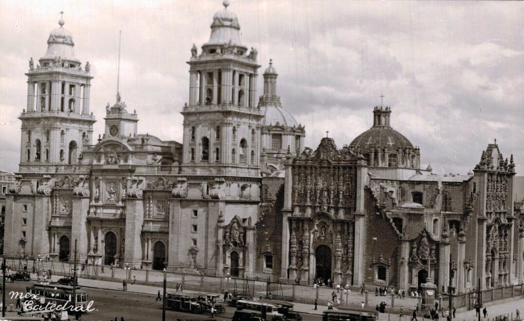Catedral, Plaza Mayor del Zócalo