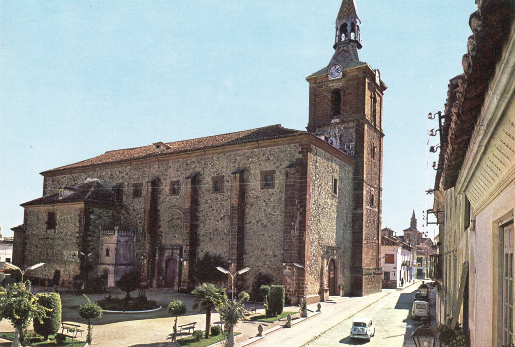 Herencia, Plaza del Generalísimo y Parroquia Inmaculada Concepción