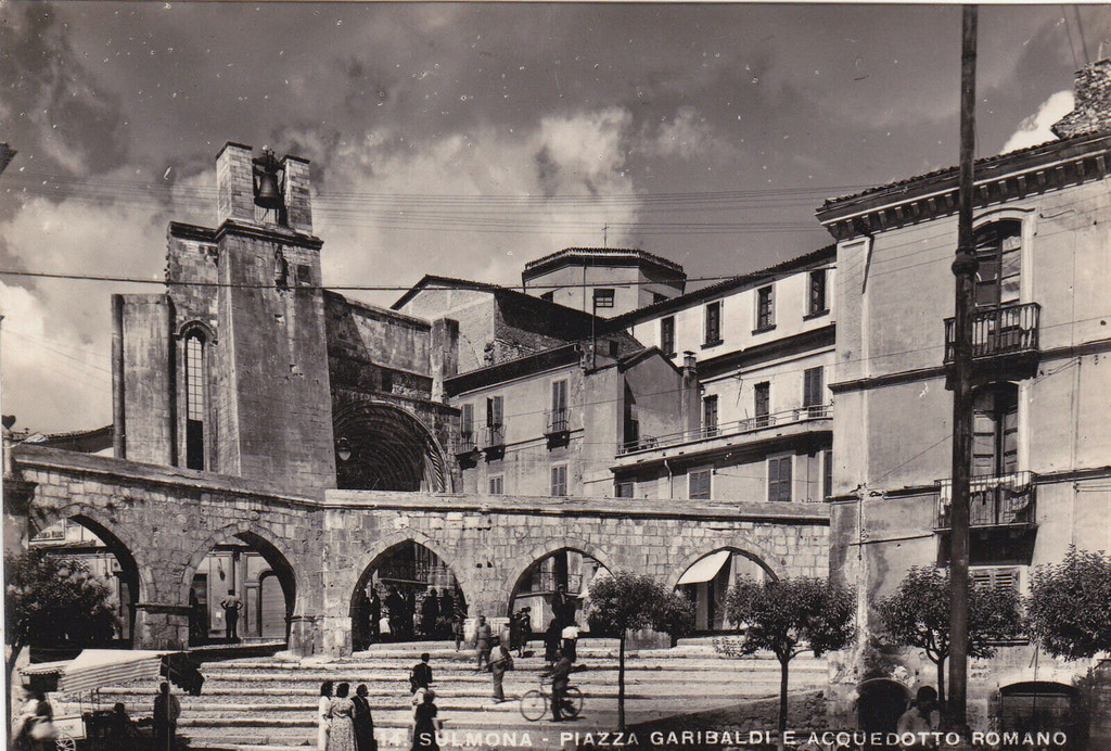 Sulmona, Piazza garibaldi e Acquedotto Romano