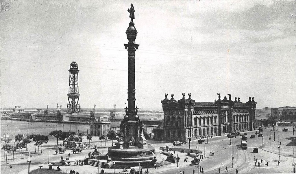 Monumento a Colón y Aduana