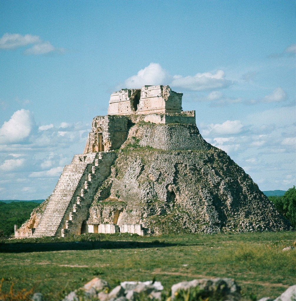 Pirámide del mago en Uxmal