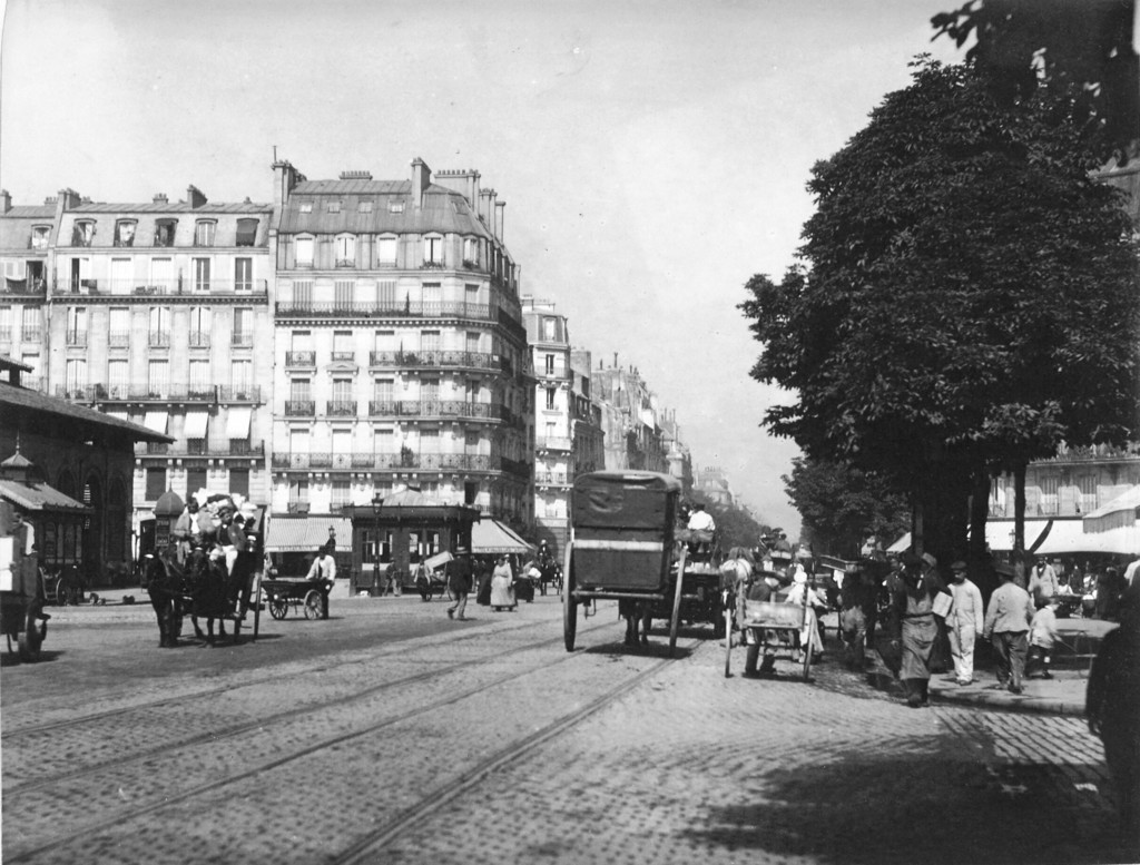 Le marché Saint-Germain, boulevard Saint-Germain