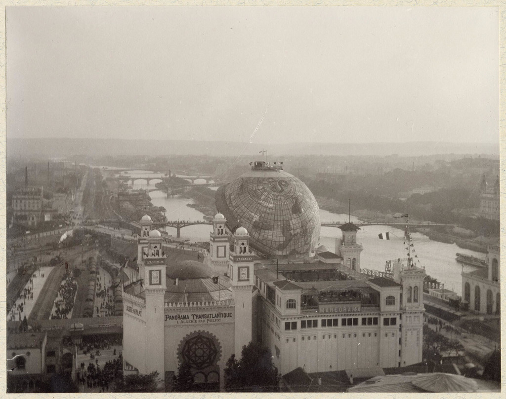 Exposition Universelle de 1900: le panorama transatlantique, le maréorama et le grand globe céleste