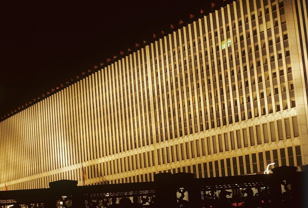Außenministerium bei Nacht