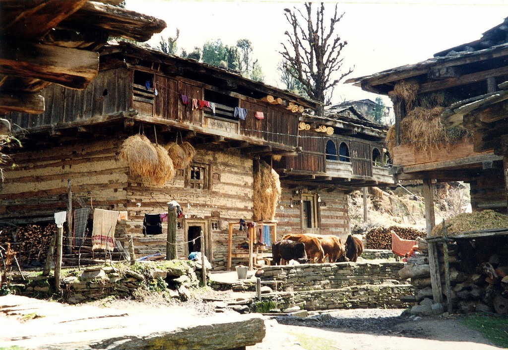 Old houses in Rumsu village