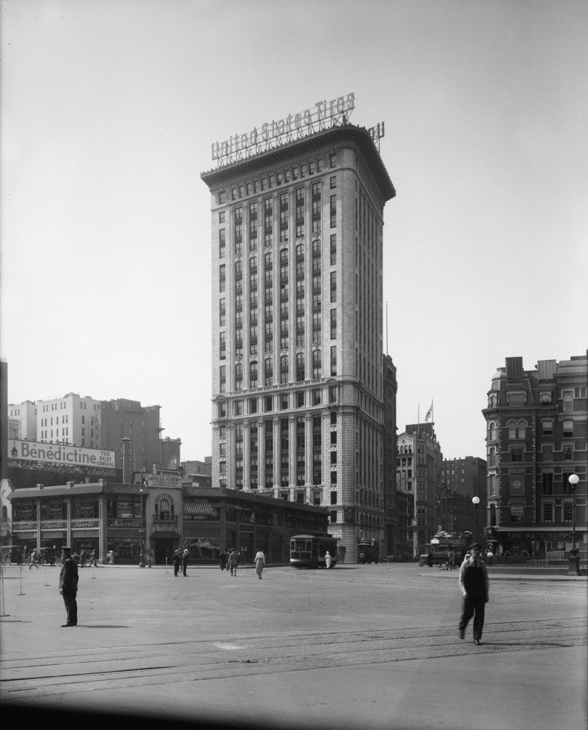 Broadway and West 58th Street. United States Rubber Co. Building