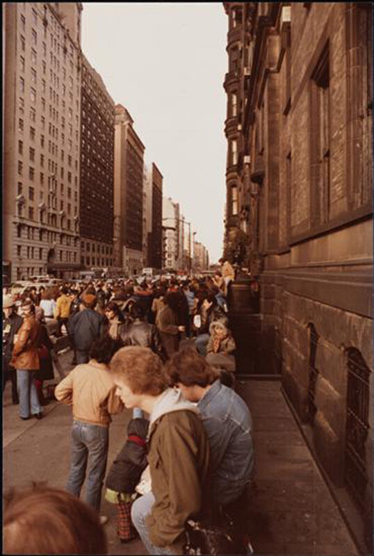 Crowds in front of the Dakota Apartments the morning after John Lennon was killed