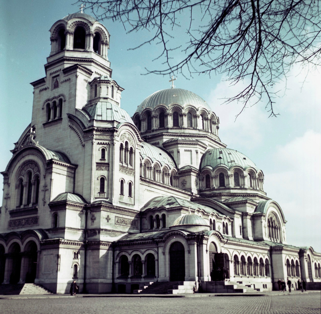 Храм-паметник „Александър Невски“