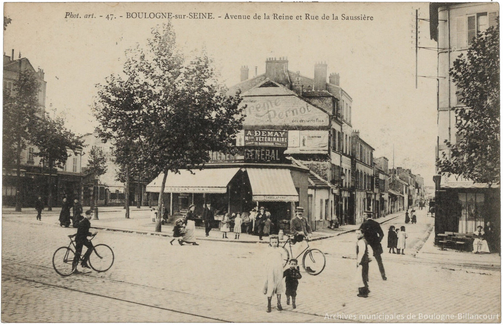 Avenue de la Reine et Rue de la Saussière
