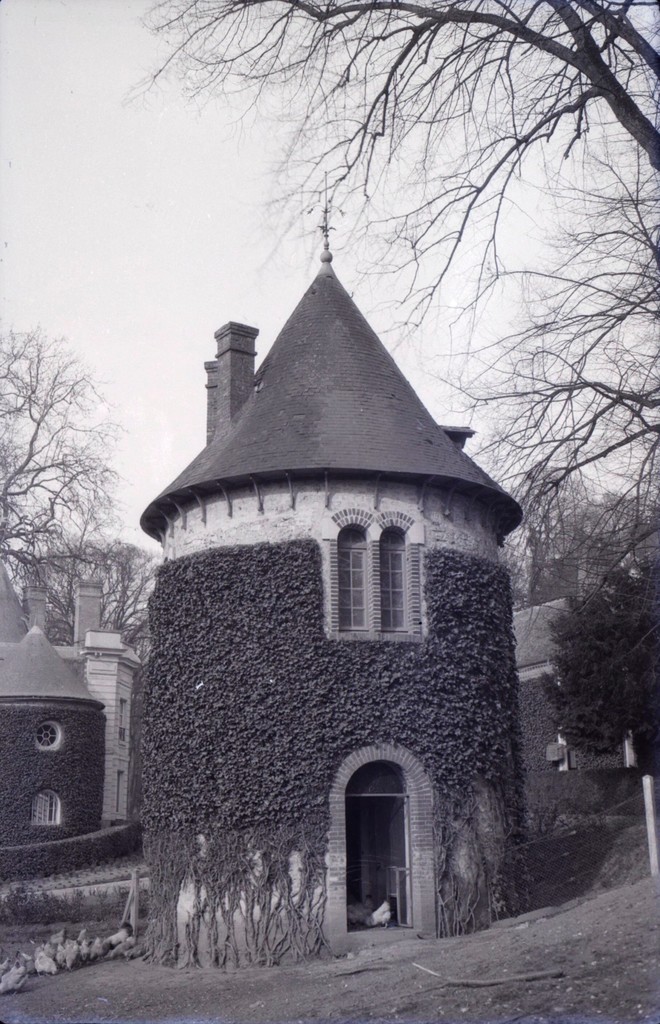 Château de Villiers à Mantes-la-Ville : colombier