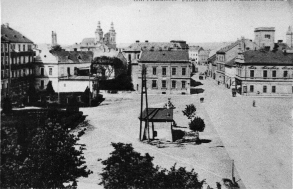 Uherské Hradiště. Pohled na Palackého náměstí