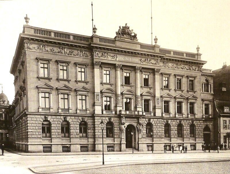 Behrenstraße 39, Dresdner Bank