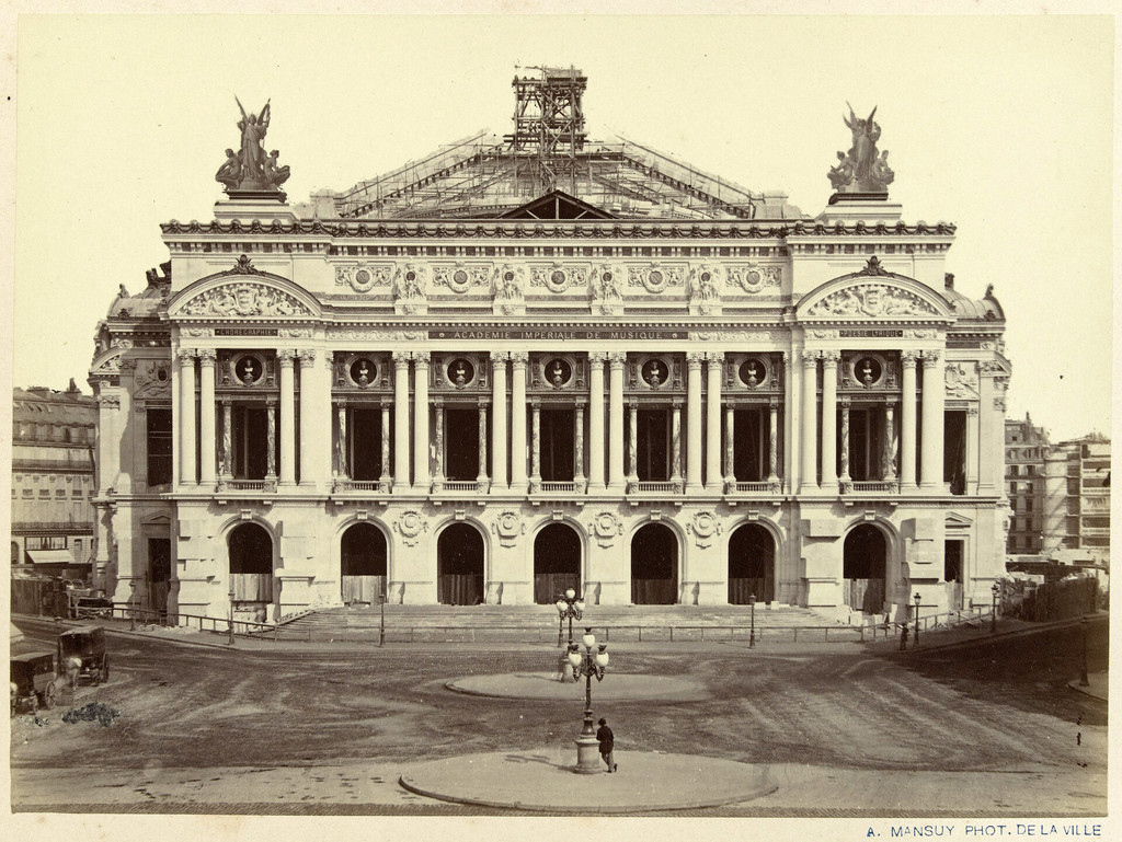 Opéra Garnier, construction, façade principale