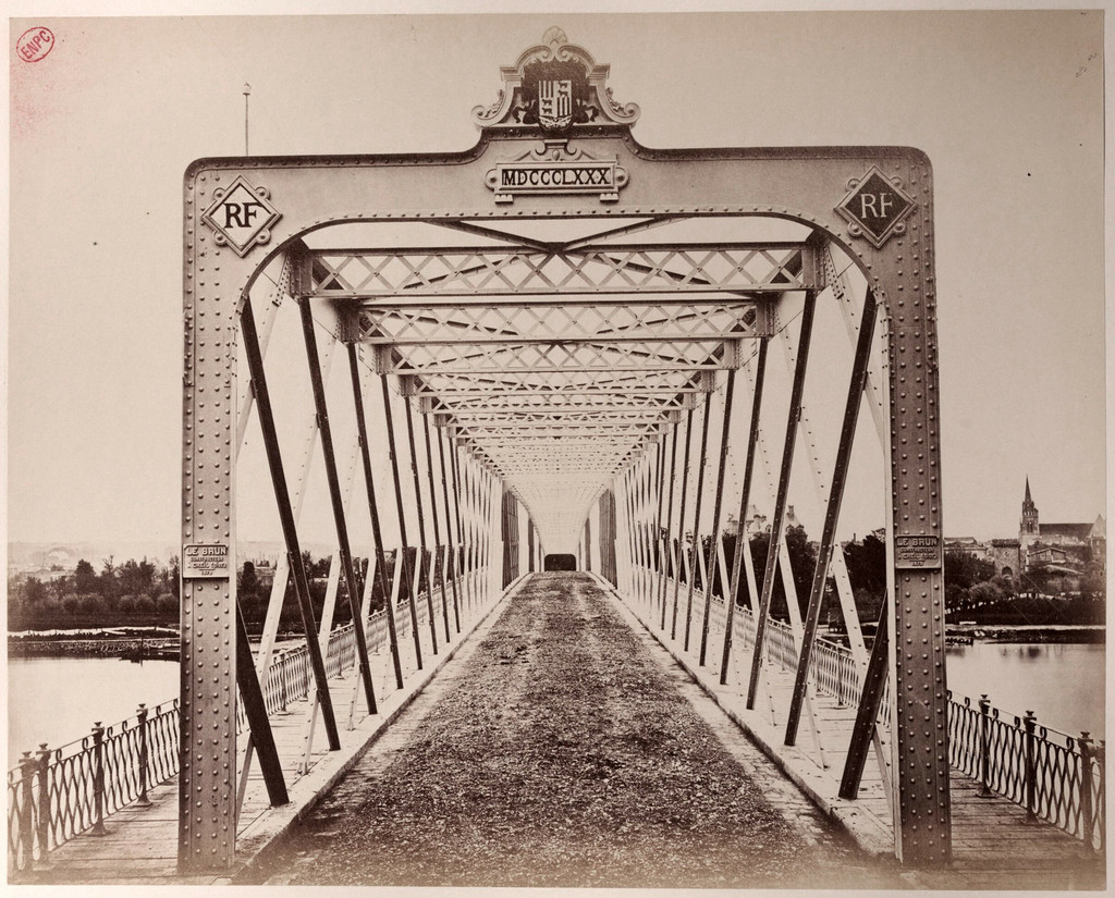 Pont de Cadillac sur la Garonne