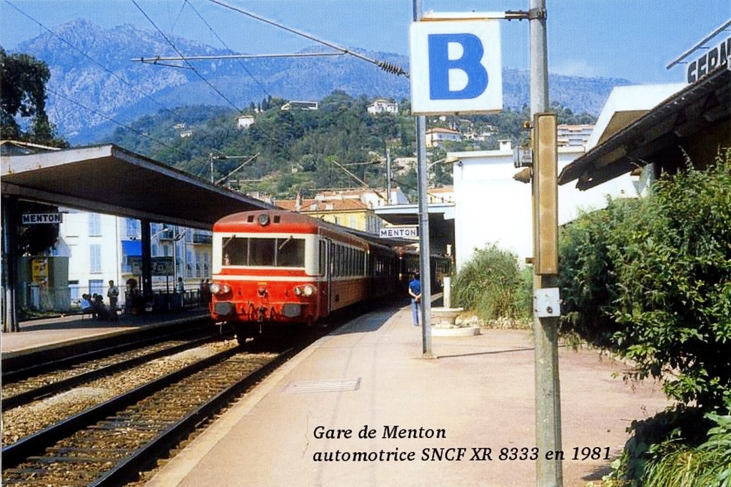 Gare de Menton. Automotrice SNCF XR8333