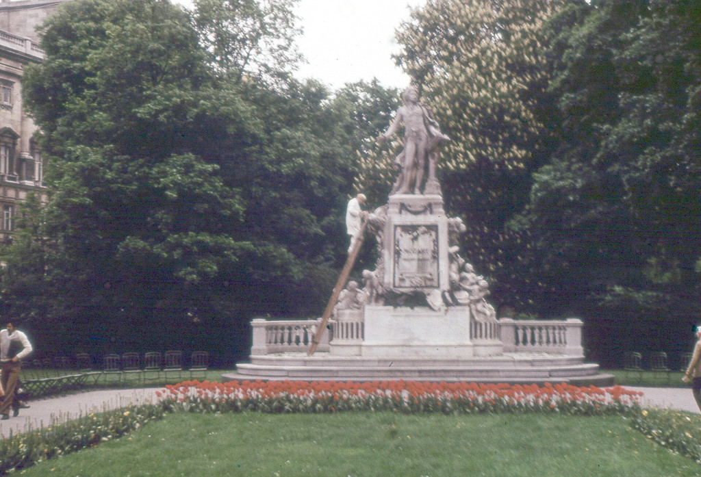 Wolfgang Amadeus Mozart Denkmal