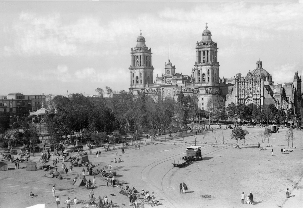 Catedral Metropolitana & Plaza Mayor del Zócalo
