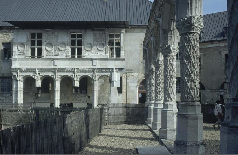 Château de Gaillon. Grand Maison: façade sur la cour d'honneur