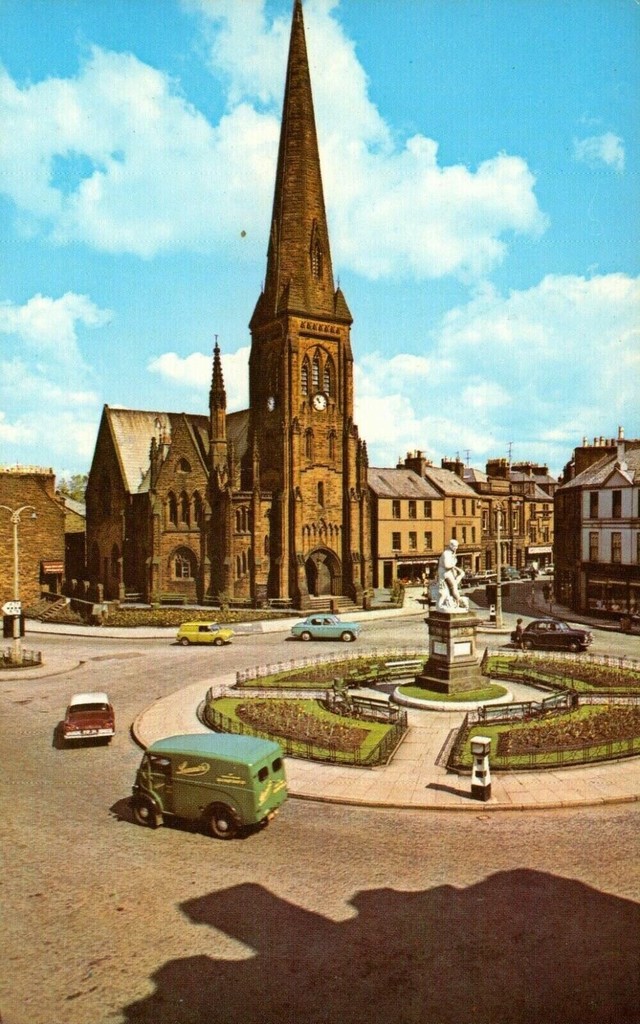 Dumfries. Greyfriars Church and Burns Statue