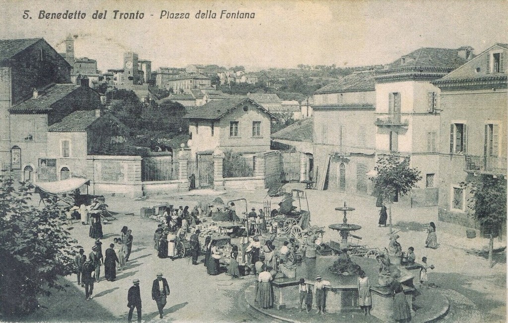 San Benedetto del Tronto, Piazza della Fontana
