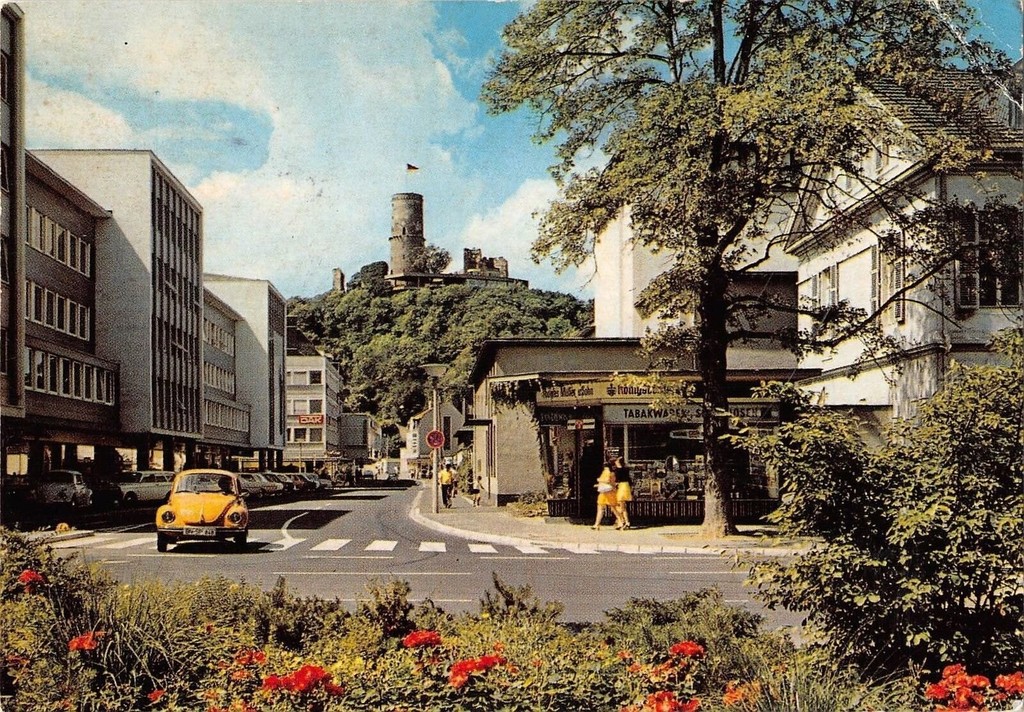 Bonn - Bad Godesberg. Michaelstrasse und Blick zur Godesburg
