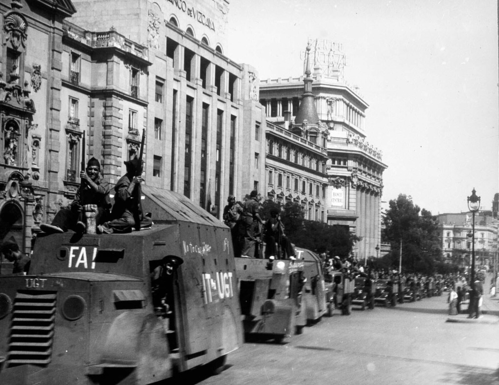 Entrada de la columna Durruti en la calle Alcalá