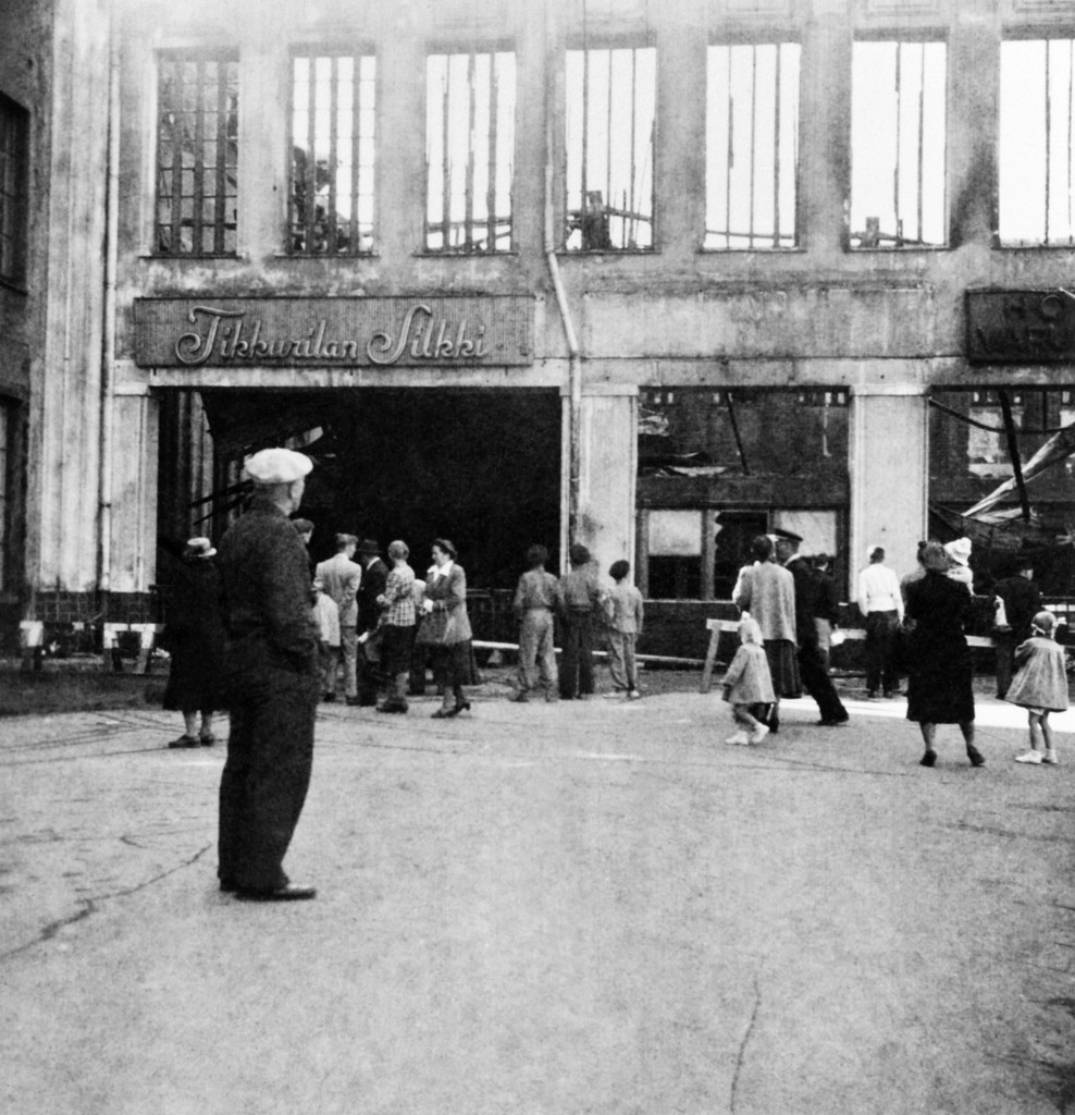 Rautatieasemaa tulipalon jälkeen 15.6.1950