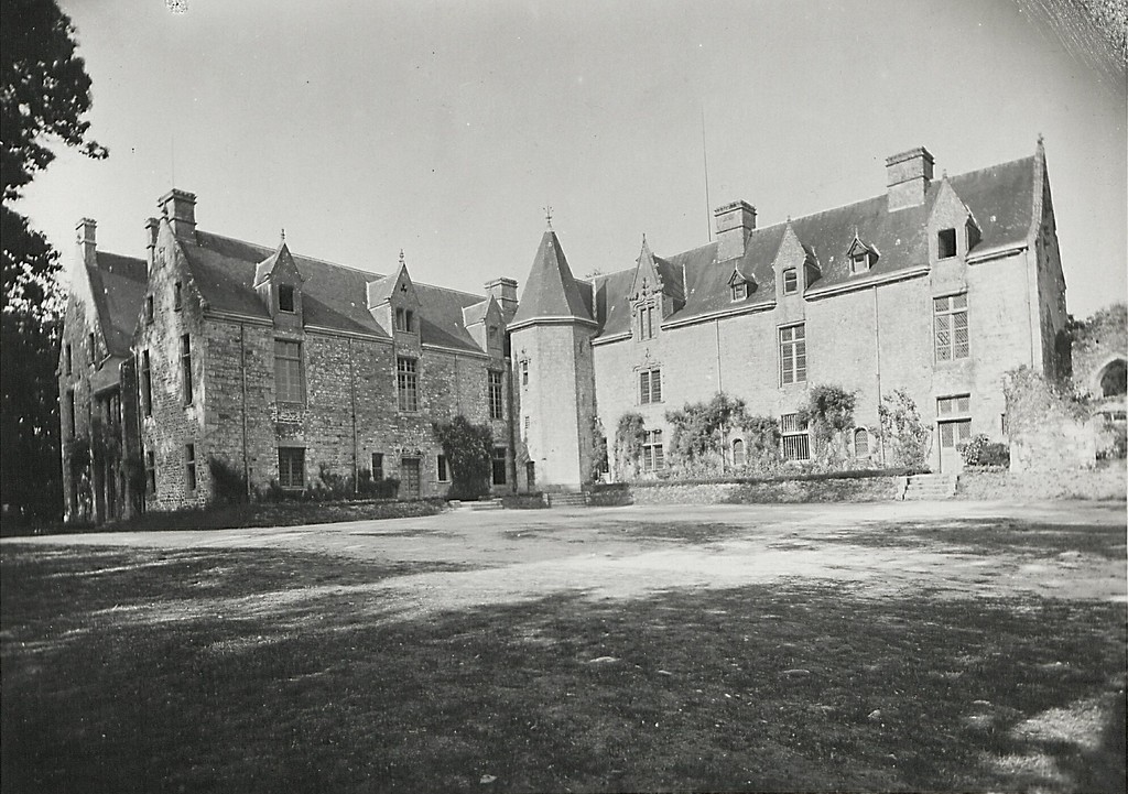 Le château de Grandville à Brandivy