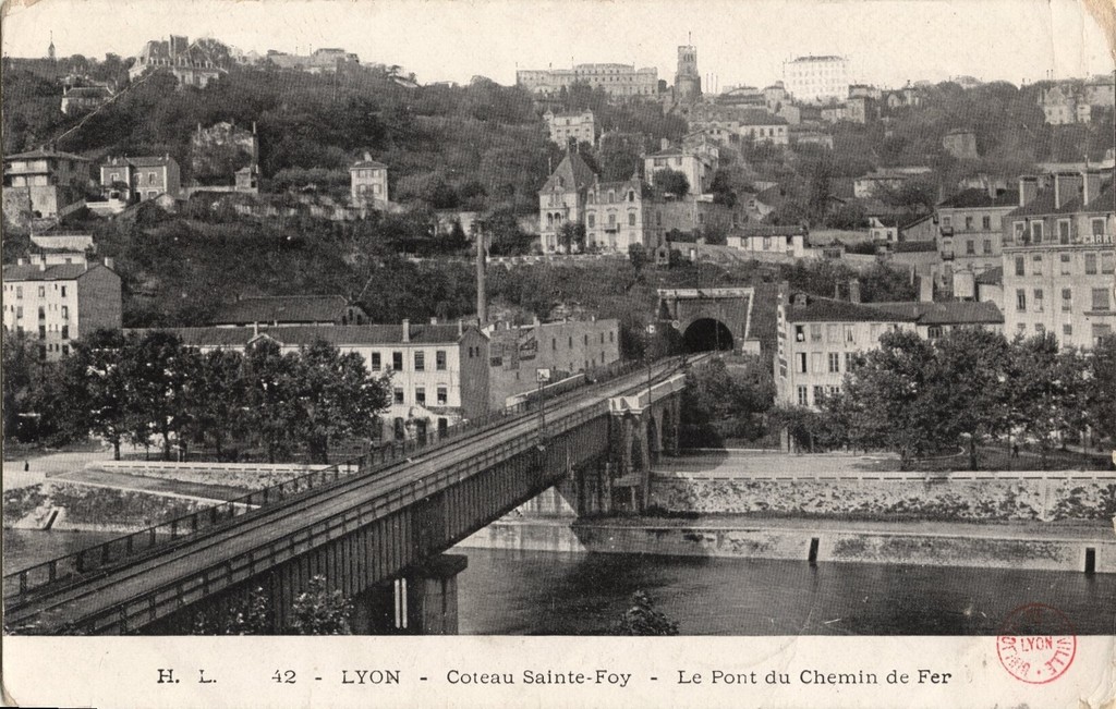 Lyon - Coteau Sainte-Foy Le Pont du Chemin de fer