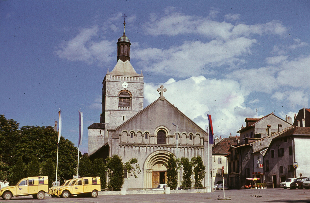 Évian-les-Bains. Place de l'Église
