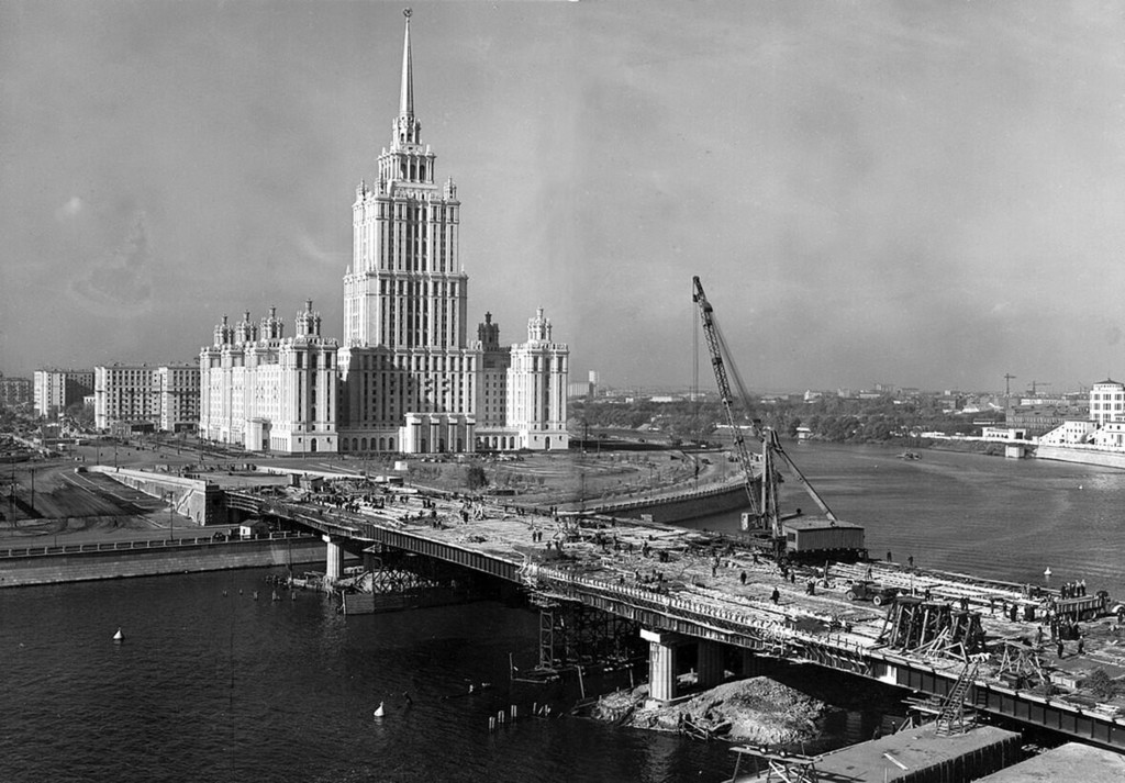 Строительство Новоарбатского моста
