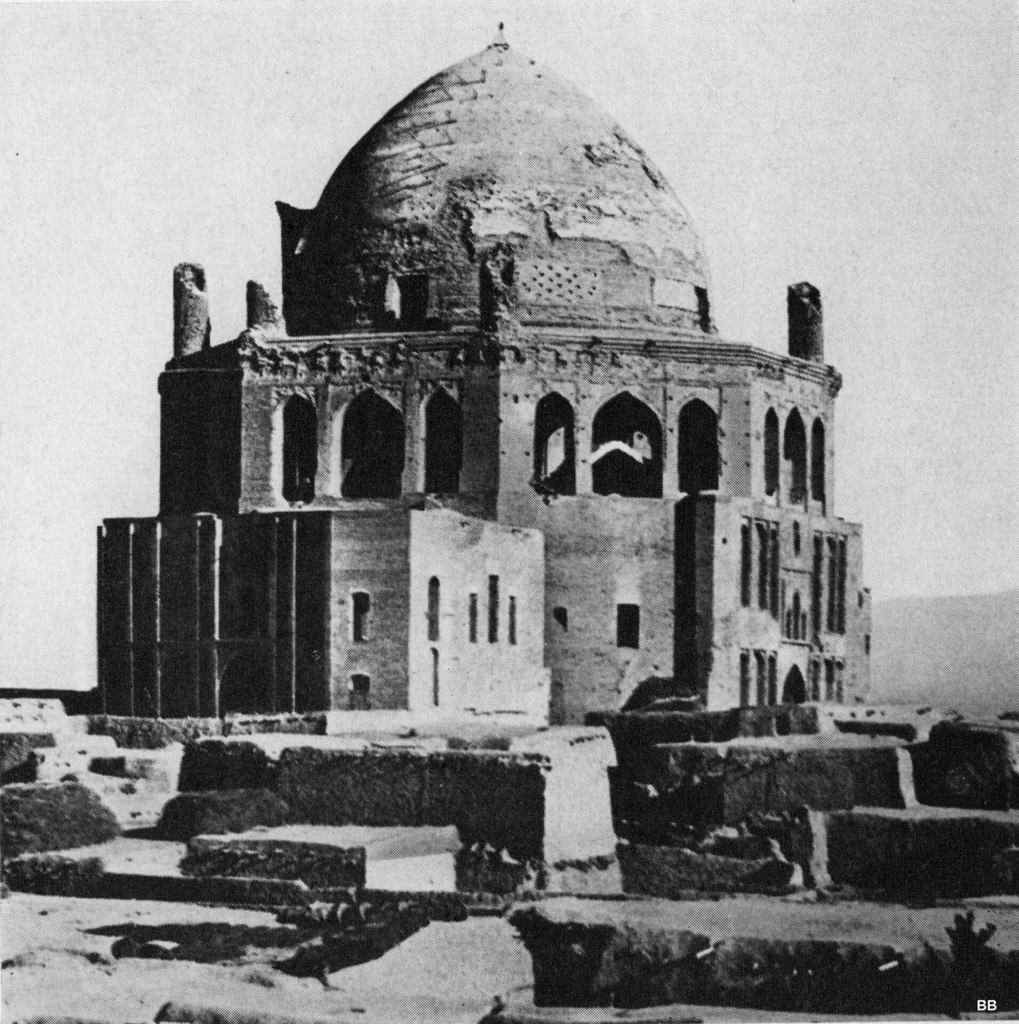 Mausoleum of Aljait in Sultanis (Soltania)