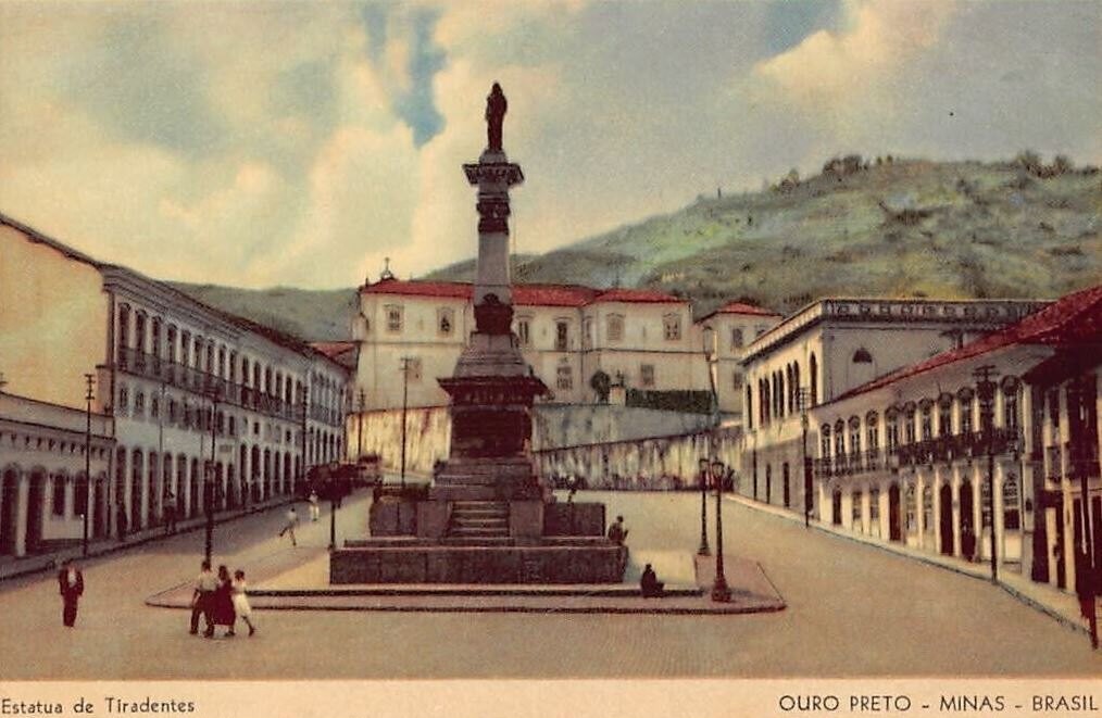 Ouro Preto. Estátua do Tiradentes