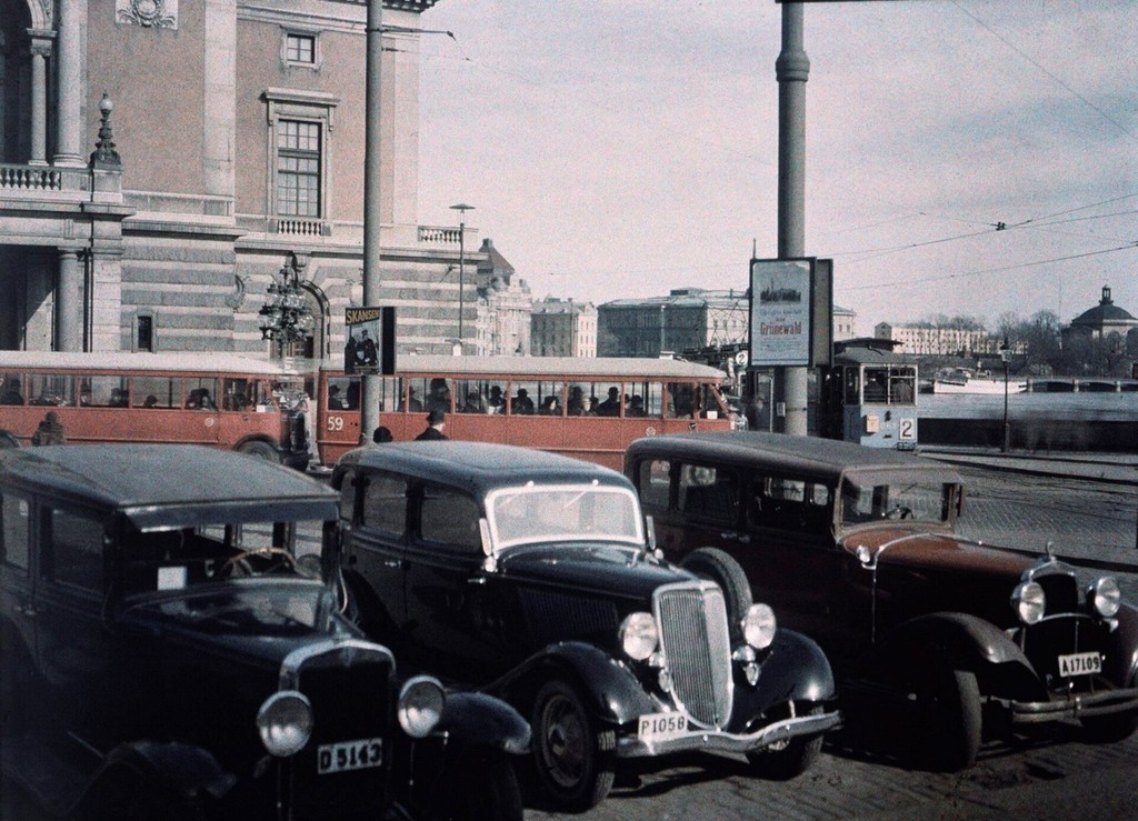 Bilparkering på Gustav Adolfs torg utanför Operan