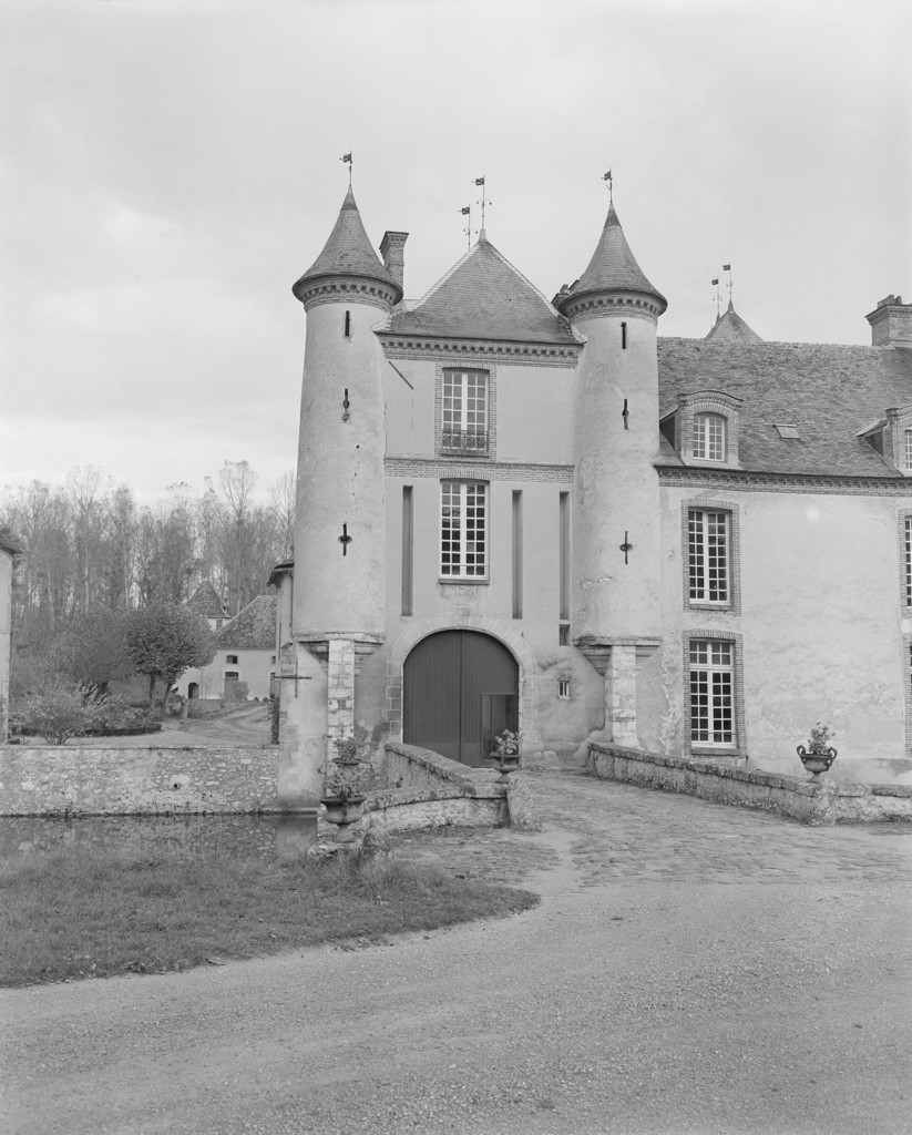 Château de Sigy. Portail d'entrée