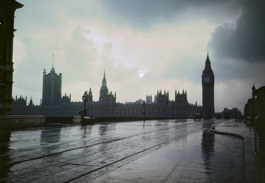 Rainstorm on Westminster Bridge. Downpour on Westminster Bridge