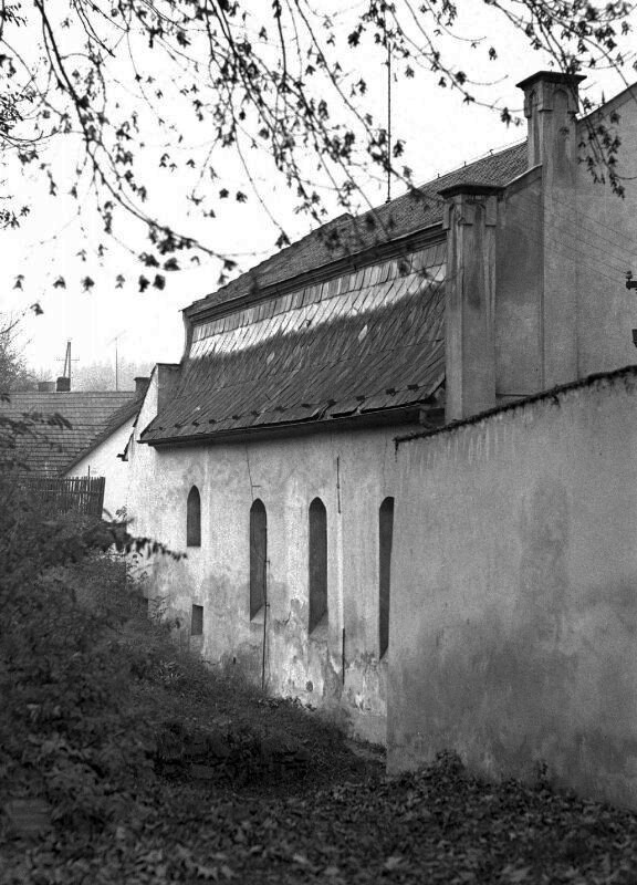 Dolní Kralovice, synagoga, zadní strana synagogy