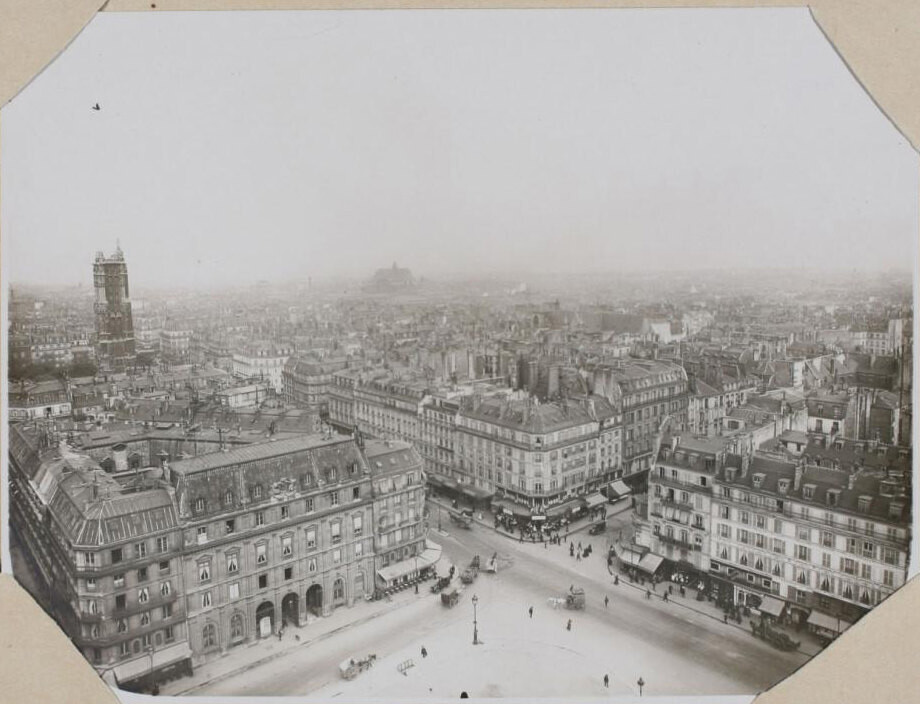 Place de l'Hôtel de Ville, vue panoramique prise du Campanil de l'Hôtel de Ville