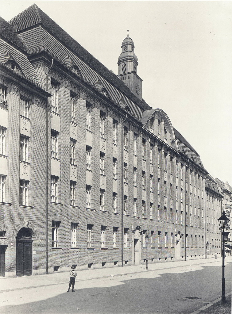 Friedrich-Werdersches Gymnasium und Gemeindedoppelschule in der Bochumer Straße 5