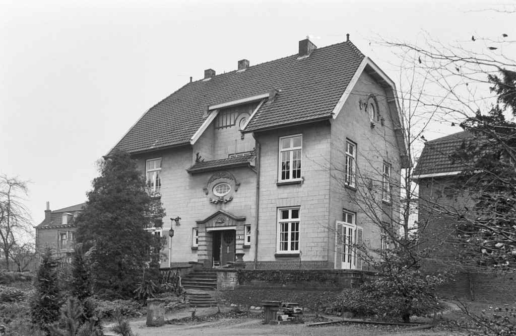 villa aan de Kloosterweg nr. 2