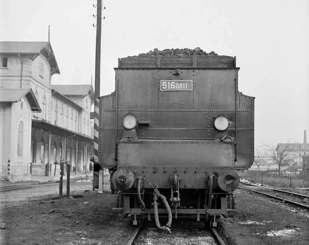 Steam Locomotive in Station 'Teplice - Zámecká zahrada'