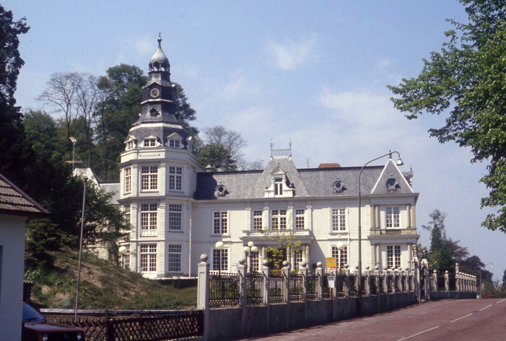 Ubbergen. Villa Waalheuvel