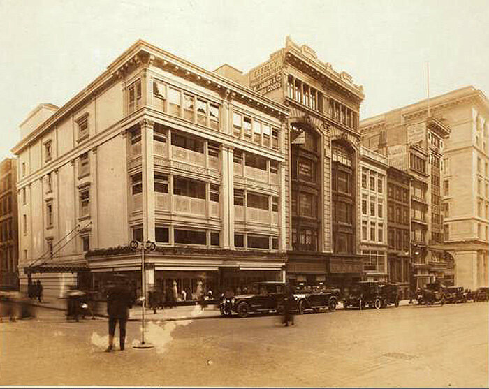 Fifth Avenue, east side, 36th to 35th Streets. About 1915.