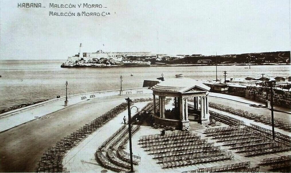 Malecón & Castillo del Morro