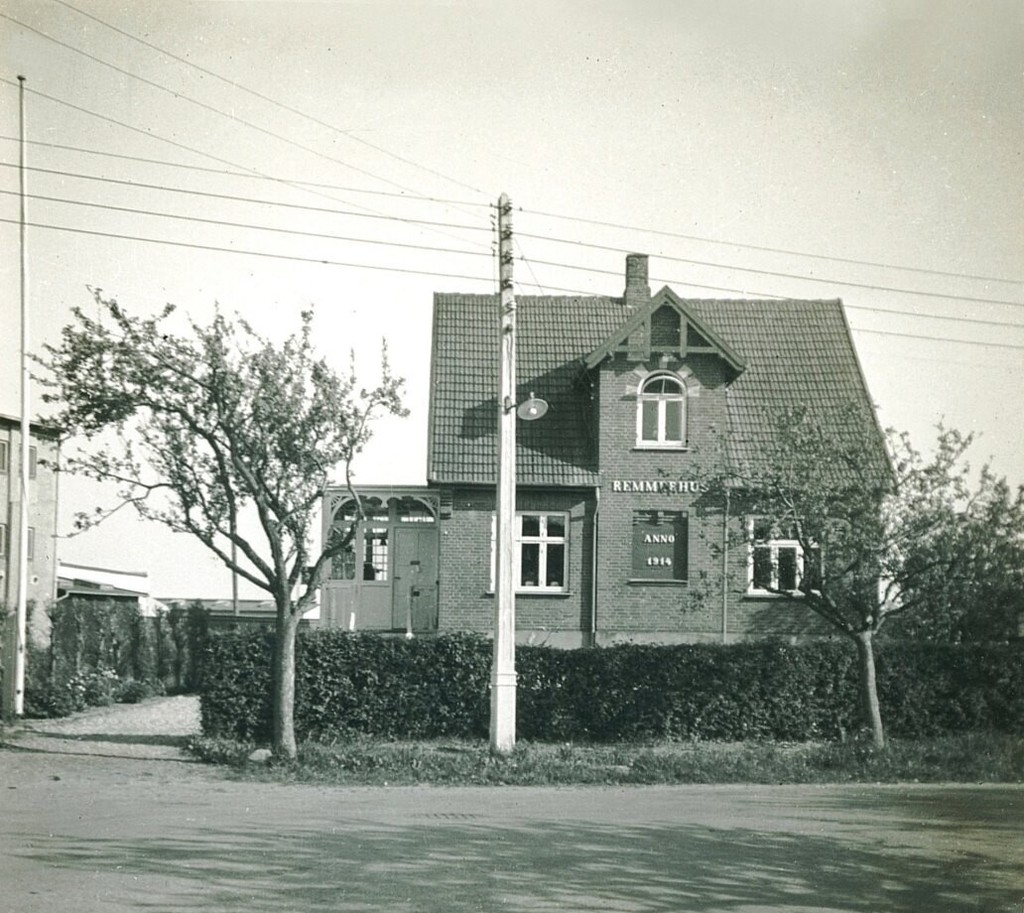 Huset på Tømmerup Stationsvej 6, som det så i 1955, da familien Sprogøe flyttede ind