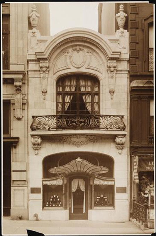 716 5th Avenue. Schumann's Sons jewelers